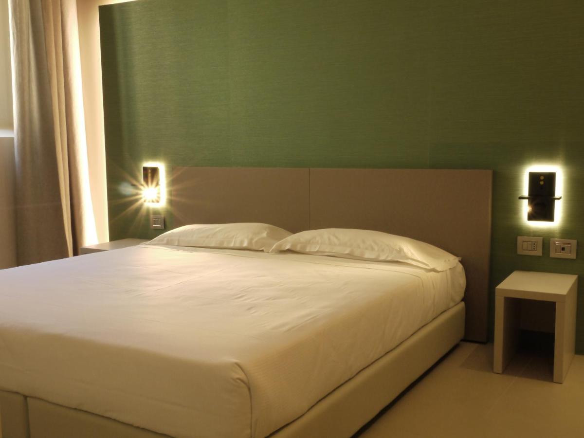 Rb Del Teatro&Apartaments 伊莫拉 外观 照片