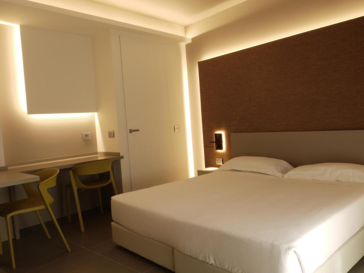Rb Del Teatro&Apartaments 伊莫拉 外观 照片
