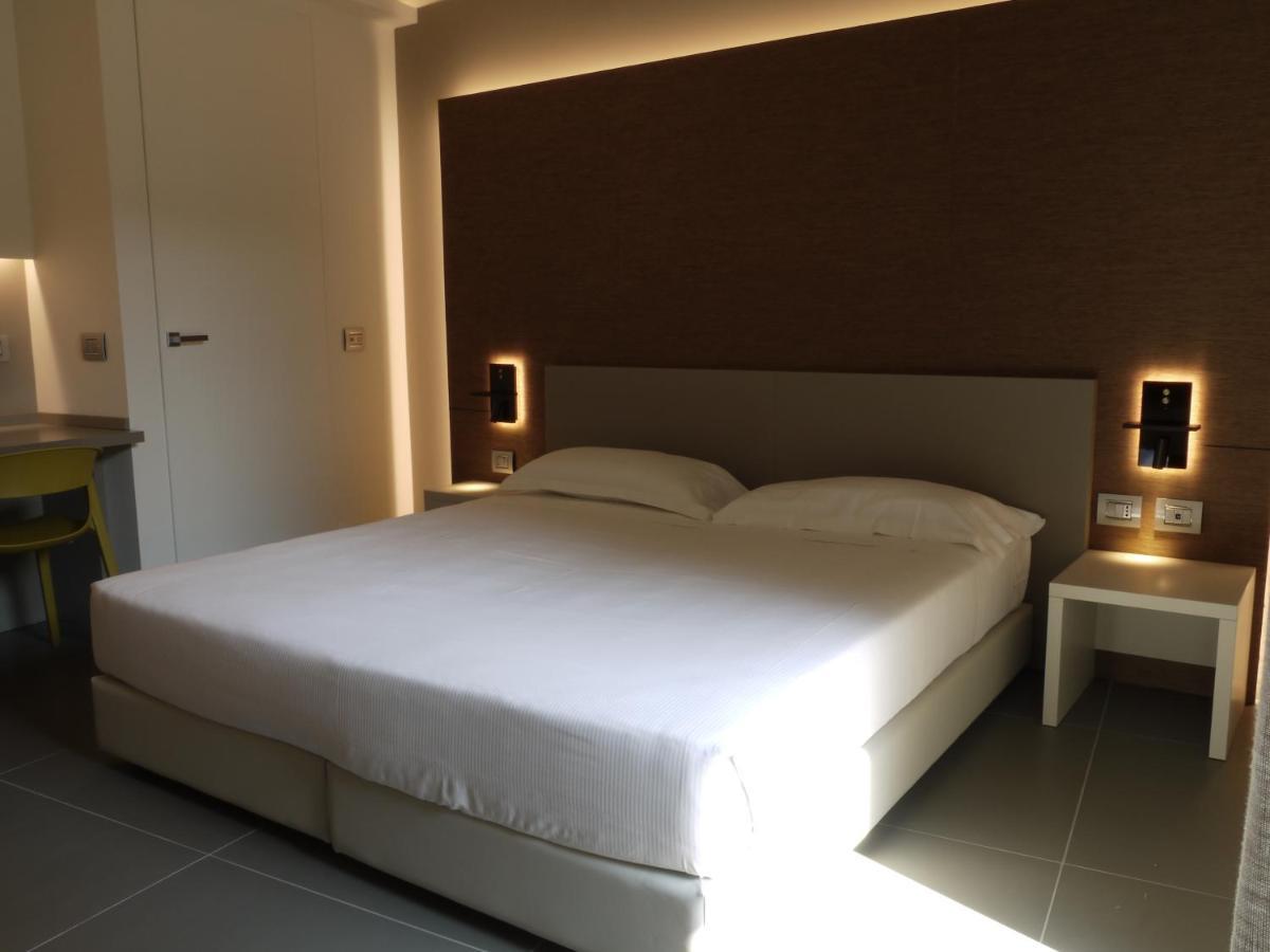 Rb Del Teatro&Apartaments 伊莫拉 外观 照片