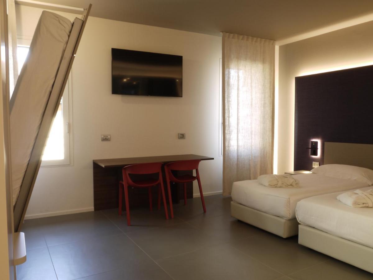 Rb Del Teatro&Apartaments 伊莫拉 外观 照片