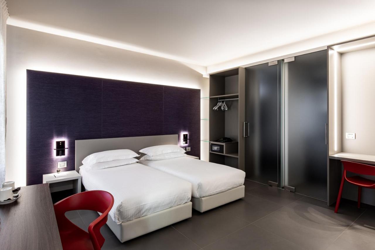 Rb Del Teatro&Apartaments 伊莫拉 外观 照片