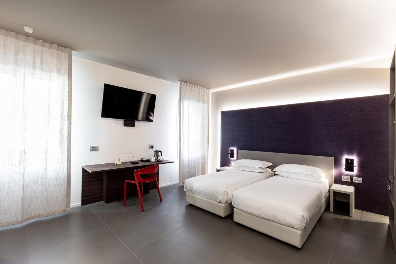 Rb Del Teatro&Apartaments 伊莫拉 外观 照片